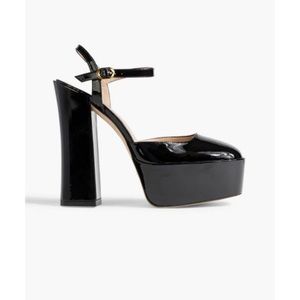 Stuart Weitzman Skyhi Platform Pumps